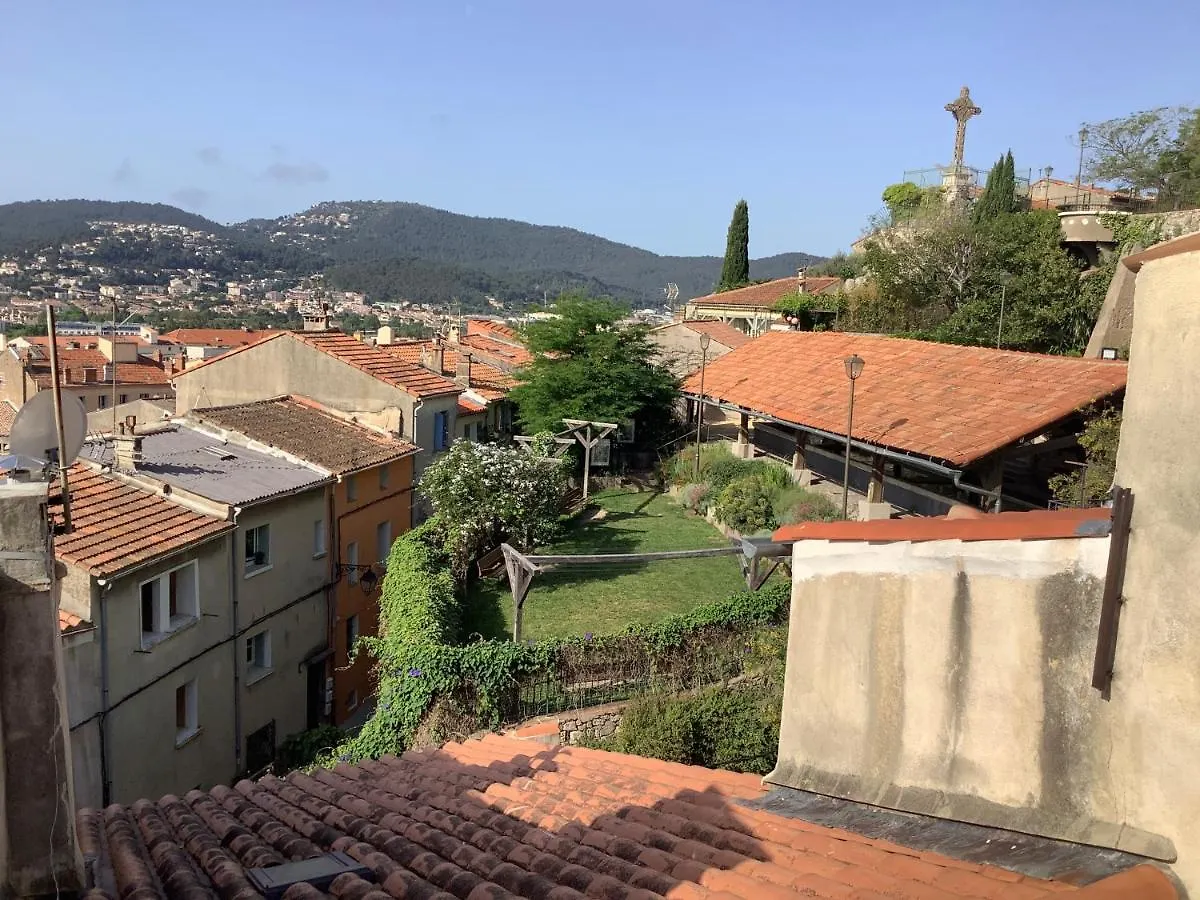 Les Amoureux Du Vieux Lavoir T3 Hyeres Medieval Apartment