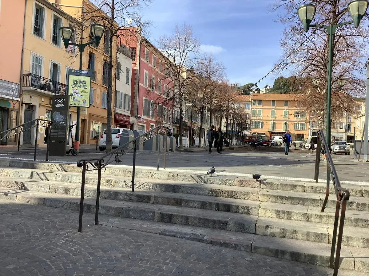 Apartment Les Amoureux Du Vieux Lavoir T3 Hyeres Medieval France