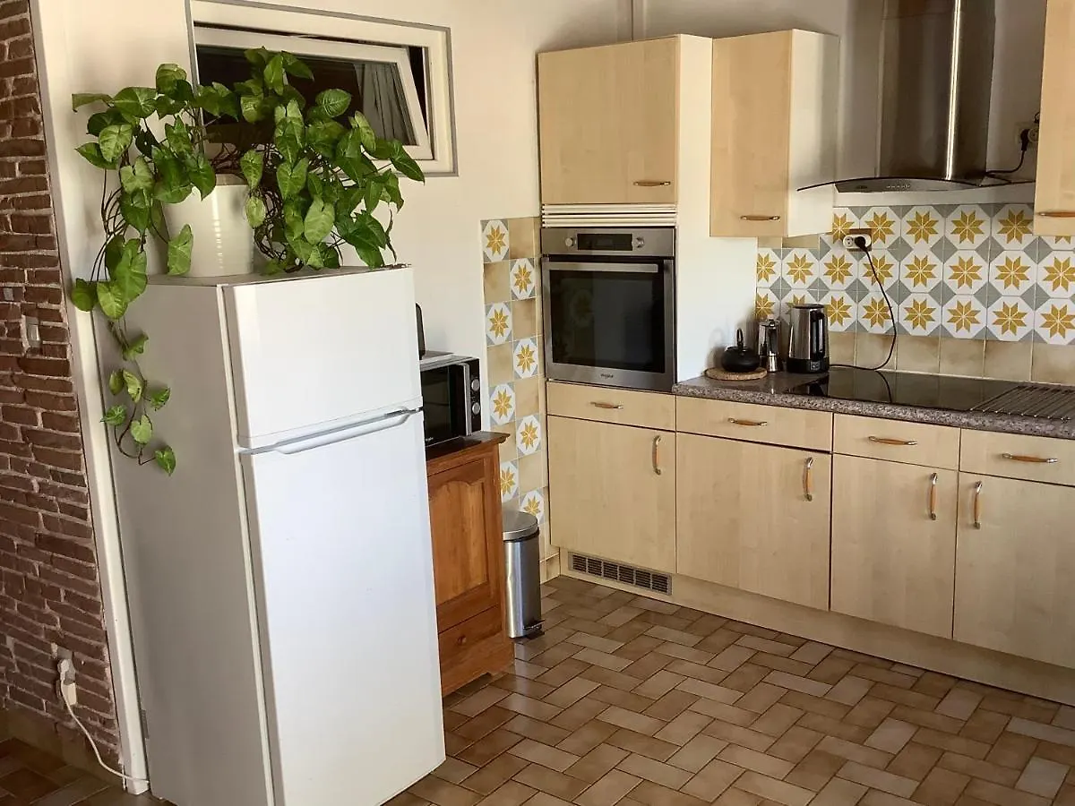 Apartment Les Amoureux Du Vieux Lavoir T3 Hyeres Medieval